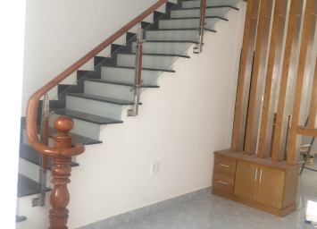 Thi Công Tay Vịn Cầu Thang Gỗ Tại Bình Dương