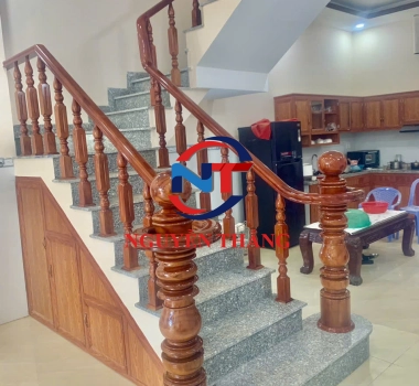 Cầu thang gỗ Bình Dương Mẫu 16